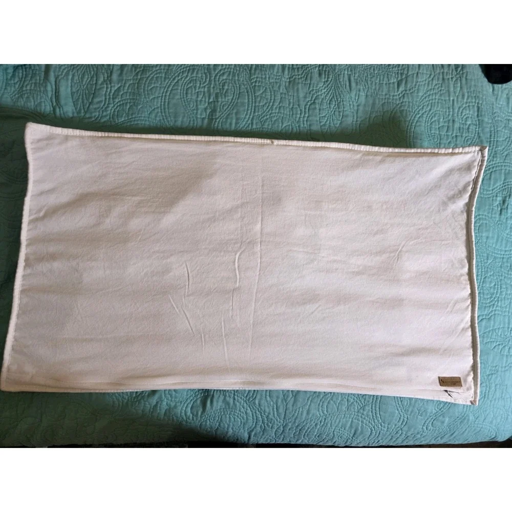 Koolaburra By Ugg White‎ Quilted Soft Pillow Cases/Sham Set Of Two King size